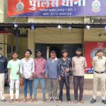 डकैती की योजना बनाते हुए 12 आरोपी गिरफ्तार, तलवार, डण्डा, हॉकीस्टिक एवं स्कॉर्पियो वाहन जप्त