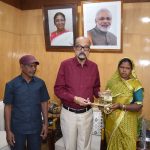 राज्यपाल रमेन डेका से मिले राष्ट्रपति पुरस्कार विजेता ढोकरा शिल्पकार; कला और भविष्य पर हुई चर्चा