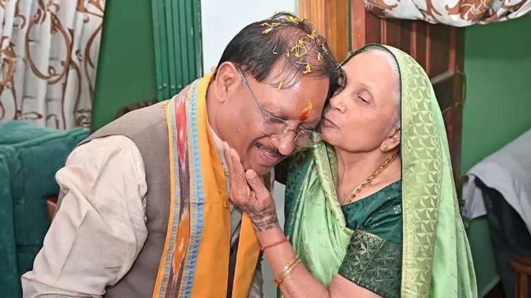 मुख्यमंत्री साय का भावुक संदेश, बोले – जीवन का सबसे पवित्र अहसास है माँ