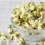 अगर रहना चाहते है स्वस्थ, तो मूंग दाल स्प्राउट्स करे ट्राय