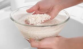 चावल पकाने से पहले भिगोने के जाने फायदे, ये होते है लाभ