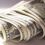 आर्थिक गिरावट और शोक की खबर: $700 अरब से नीचे गिरा विदेशी मुद्रा भंडार; दिग्गज उद्योगपति का निधन