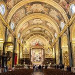 सोने की नक्काशी और 400 शूरवीरों की यादें: जानें माल्टा के इस ऐतिहासिक चर्च की खासियत