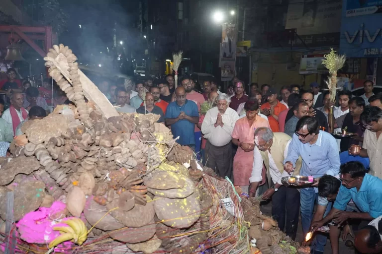सांसद बृजमोहन अग्रवाल ने किया होलिका दहन, आपसी प्रेम और सद्भाव का दिया संदेश