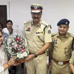 रायपुर पुलिस कमिश्नर ने UPSC परीक्षा में 35वीं रैंक प्राप्त करने वाली वैभवी अग्रवाल का किया सम्मान