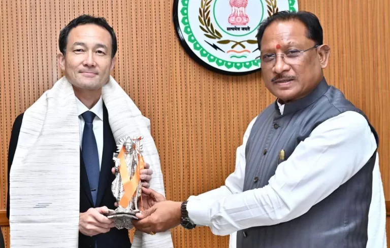रायपुर पहुंचे जापान दूतावास के मंत्री आबे नोरिआकि, मुख्यमंत्री साय से की मुलाकात