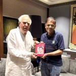 राजनीतिक चर्चा: “सियासी गलियारों में हलचल: दिग्गज वकील कपिल सिब्बल से मिले अमित जोगी”
