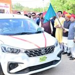 मुख्यमंत्री साय ने 4 शासकीय वाहनों को दिखाई हरी झंडी