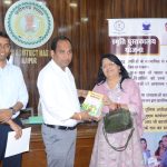 जरूरतमंद युवाओं का मिल रहा स्मृति पुस्तकालय योजना का लाभ – कलेक्टर डॉ. गौरव सिंह