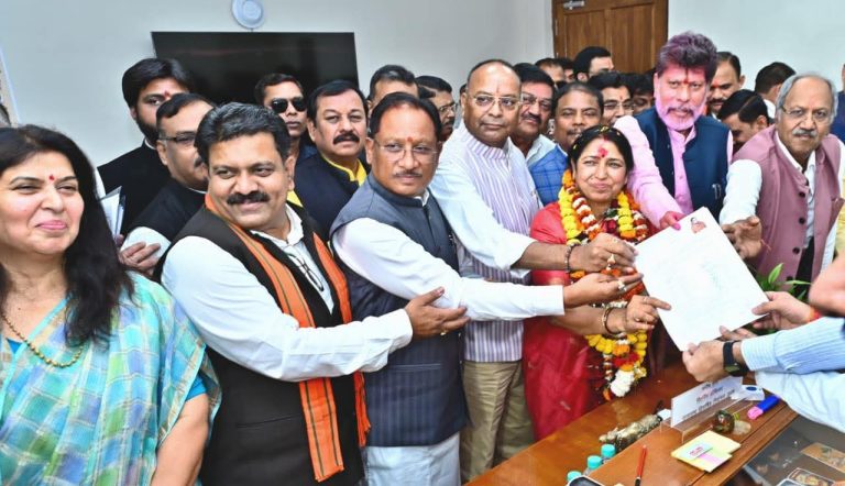 राज्यसभा चुनाव: भाजपा प्रत्याशी लक्ष्मी वर्मा ने नामांकन दाखिल किया