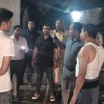 फाफाडीह अग्निकांड: कलेक्टर डॉ. गौरव सिंह ने रात 12 बजे घटनास्थल पहुंचकर लिया जायजा, राहत एवं नियंत्रण के दिए निर्देश