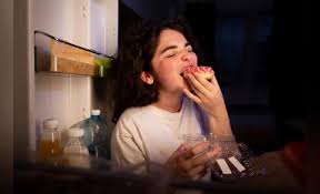 खराब स्वास्थ्य का संकेत; आधी रात की भूख, धीरे-धीरे कमजोर हो जाता है शरीर