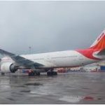 लंदन जा रही एयर इंडिया की फ्लाइट बीच रास्ते से लौटी, तकनीकी खराबी के कारण दिल्ली में हुई लैंडिंग