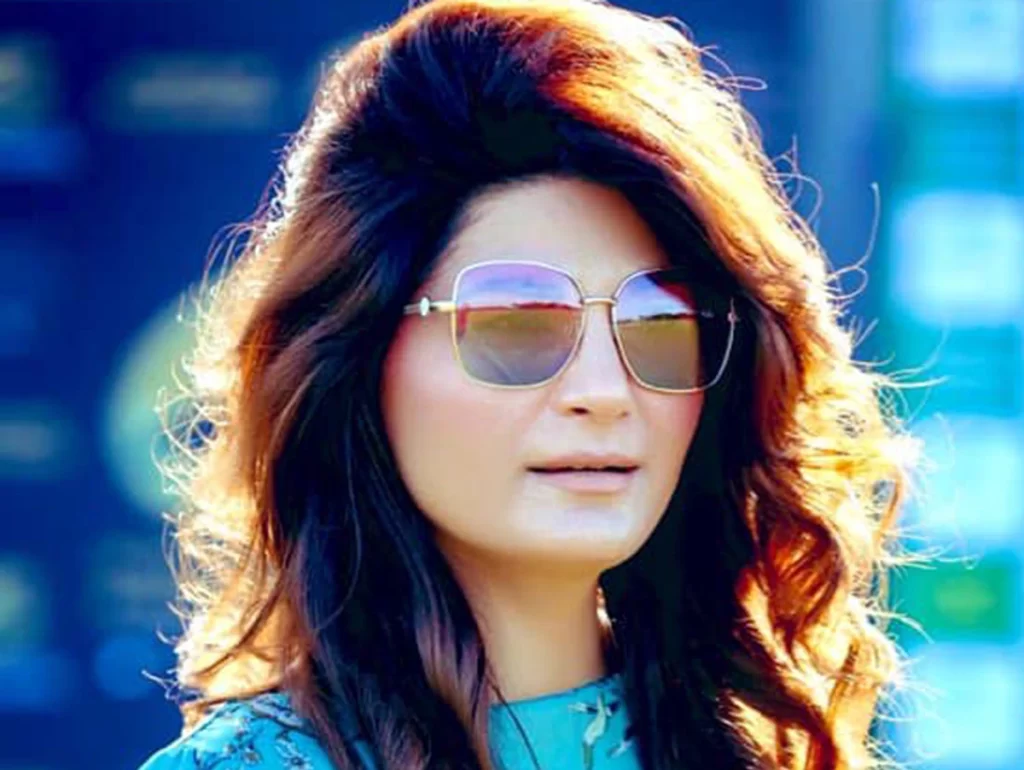 पाकिस्तानी जर्नलिस्ट सफीना खान अचानक भारत में करने लगी ट्रेंड, गूगल पर छाई हसीना