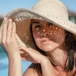 गर्मियों में स्विमिंग: पूल टैनिंग के बाद टैनिंग से छुटकारा पाने के आसान टिप्स