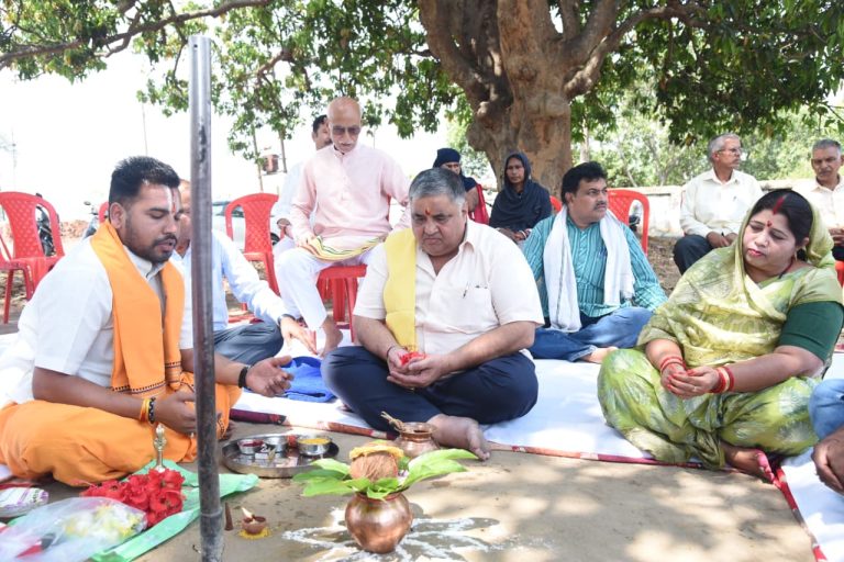 कैबिनेट मंत्री राजेश अग्रवाल ने 283 लाख रूपए के विकास परियोजनाओं का किया भूमिपूजन