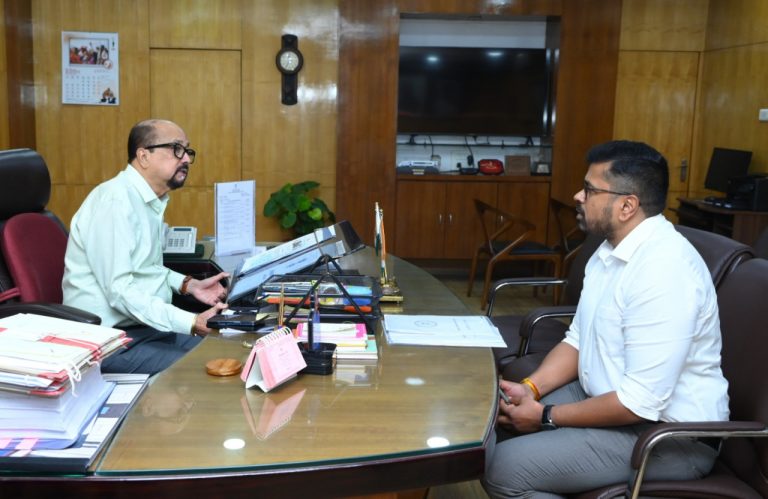 राज्यपाल डेका ने कारखानों में सुरक्षा व्यवस्था पुख्ता करने और दुर्घटनाओं पर लगाम लगाने के दिए निर्देश