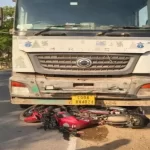 तेज रफ्तार सीमेंट ट्रक की चपेट में आए शिक्षक, मौके पर मौत से मचा हड़कंप