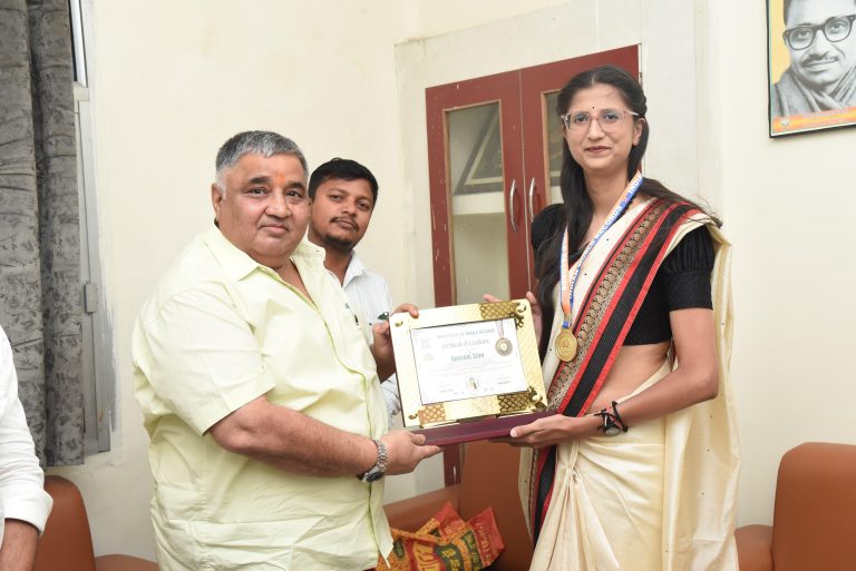 छत्तीसगढ़ की बेटी शिवानी सोनी ने रचा इतिहास, अंतर्राष्ट्रीय गोल्फ खिलाड़ी ‘इंटरनेशनल बुक ऑफ रिकॉर्ड्स’ से सम्मानित