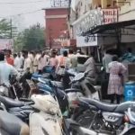 बेकाबू कार मोबाइल दुकान में घुसी, नशे में धुत तीन युवक गिरफ्तार