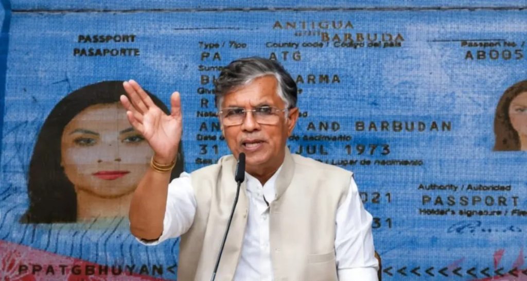 सुप्रीम कोर्ट में पवन खेड़ा की गुहार: “गिरफ्तारी नहीं, अपमान की साज़िश”, हिमंता सरमा पर तीखा हमला