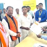 मुख्यमंत्री साय ने भाजपा प्रत्याशियों के नामांकन कार्यक्रम में लिया हिस्सा, जनता से भाजपा को समर्थन करने की अपील की