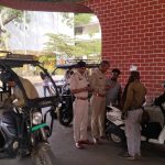 ई रिक्शा चालकों पर पुलिस की अभियान कार्यवाही, 2 घंटे के अंदर 78 ई रिक्शा चालकों पर हुई कार्यवाही