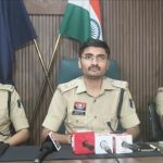 कबीर नगर पुलिस की बड़ी कार्रवाई: ऑनलाइन क्रिकेट सट्टा खिलाते 02 आरोपी गिरफ्तार, करीब 5 लाख नगद एवं मोबाइल फोन जप्त