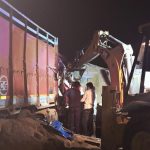 मिनी हाइवा और ट्रक की आमने-सामने भीषण भिड़ंत, मलबे में तब्दील हुए वाहन, हादसे में तीन की मौत