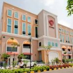 अंबुजा मॉल को बड़ा झटका, पार्किंग फीस वसूली अवैध घोषित