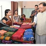 हाथ करघे से कमाई तक- ग्राम नारी की महिलाओं की सफलता का राज