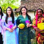 छत्तीसगढ़ पहुंचा सचिन तेंदुलकर का परिवार पत्नी ,बेटी और बहू ने बैगाओं के जीवन को करीब से देखा