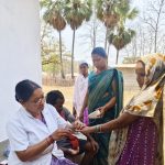 गांव-गांव पहुंचकर स्वास्थ्य सेवाएं दे रहीं टीमें, मरीजों को मिल रहा बेहतर उपचार