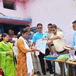 गर्मी से बचाव की अनोखी पहल: फील्ड पर जाने से पहले प्रगणकों को दिया गया सुरक्षा किट