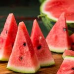 सावधान! कहीं आप मीठा जहर तो नहीं खा रहे? ऐसे पहचानें असली और केमिकल वाला तरबूज