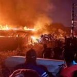 भीषण आग से टिंबर गोदाम स्वाहा, लाखों का नुकसान – घंटों चला राहत अभियान