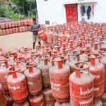 LPG की उपलब्धता को लेकर फैल रही अफवाहों पर केंद्र सरकार की सख्ती, कहा – सभी राज्य सरकारों को रोजाना ब्रीफिंग है जरुरी