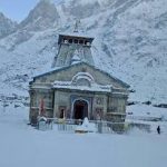 Weather Update: पहाड़ों पर बर्फबारी से बदला मौसम का मिजाज, चांदी जैसी चमक उठे केदारनाथ और यमुनोत्री