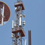 टावर पर चढ़ा युवक, नीचे खड़ी रही भीड -घंटों चला रेस्क्यू ऑपरेशन