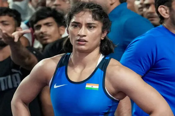 एशियन गेम्स ट्रायल में हारीं विनेश फोगाट, युवा पहलवान मीनाक्षी ने सेमीफाइनल में दी पटखनी