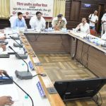 विकसित छत्तीसगढ़ का संकल्प: प्रभारी सचिव बोरा ने अधिकारियों को दिया अनुशासन का मंत्र, अवैध नशीली दवाईयों पर सख्त कार्रवाई करने के दिए निर्देश