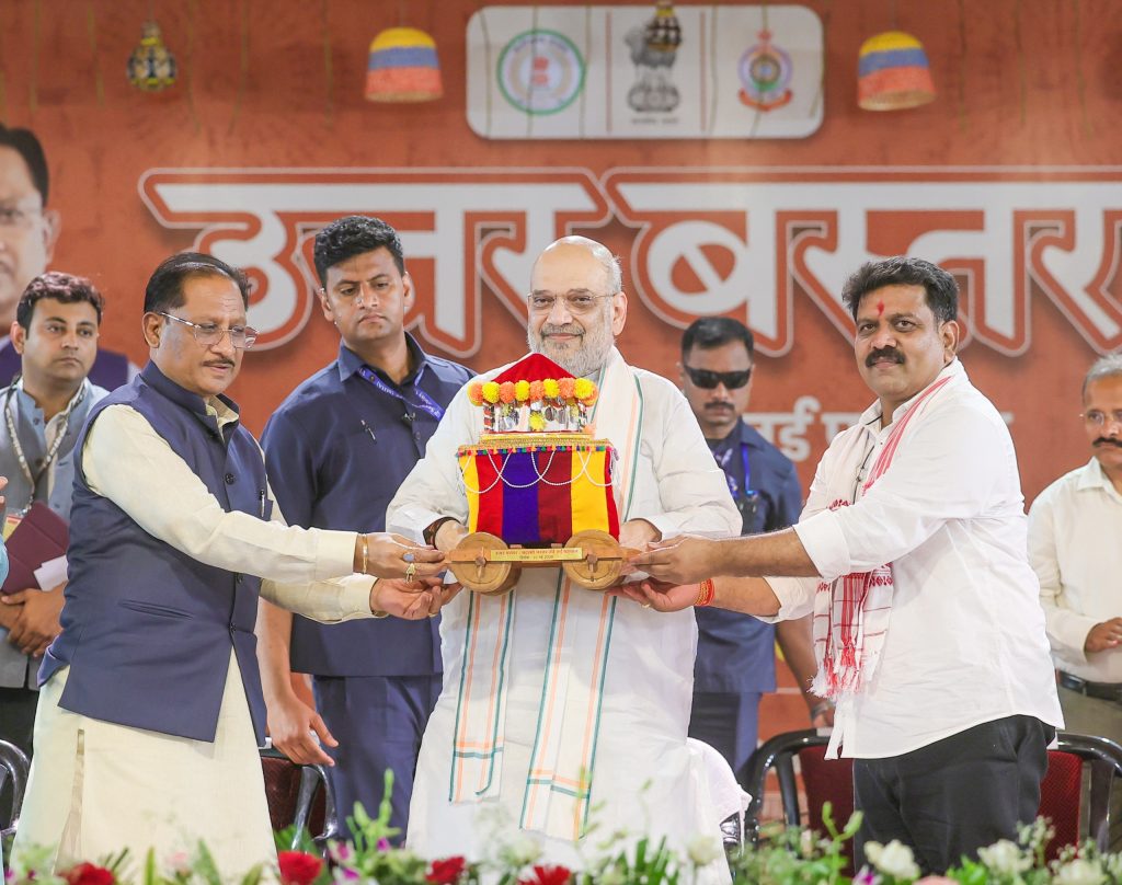 नक्सलवाद को देश की जनता ने एक दुःस्वप्न की तरह झेला है,सीना तान कर कह सकता हूं कि भारत अब नक्सल-मुक्त हो चुका है: अमित शाह