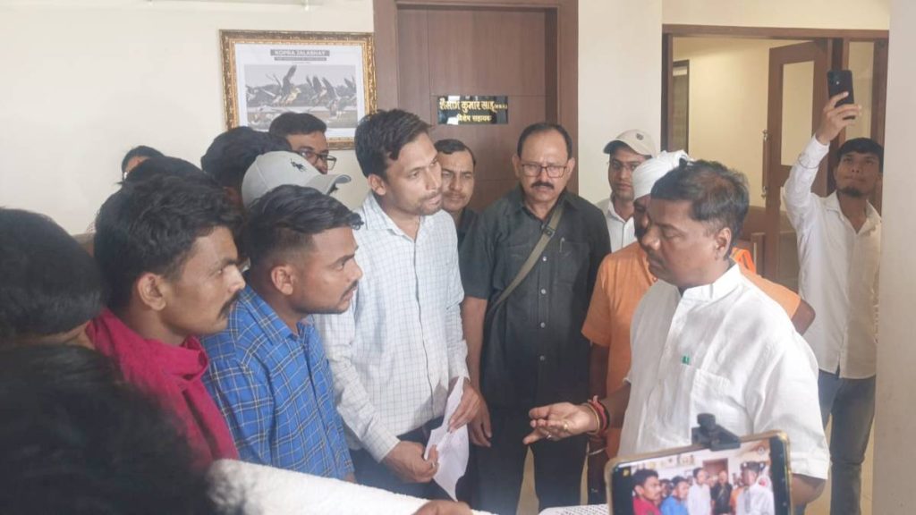 केदार कश्यप का कांग्रेस पर करारा प्रहार: बोले- ‘सनातन का अपमान करने वालों का देश से हो रहा सफाया’, फॉरेस्ट गार्ड भर्ती पर भी दिया बड़ा अपडेट