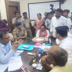 रायपुर में बिजली संकट पर फूटा गुस्सा! कांग्रेसियों ने सीएसईबी दफ्तर घेरा, जल्द सुधार की चेतावनी