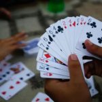 फार्महाउस में सजती थी ‘बावन परियों’ की महफिल, पुलिस रेड में मालिक समेत 8 जुआरी गिरफ्तार
