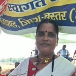 काष्ठकला के हुनर से बस्तर की परंपरा को दिलाई राष्ट्रीय पहचान, बिहान के सहयोग से हासिल की आर्थिक आत्मनिर्भरता