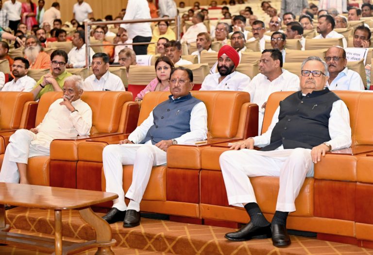 छत्तीसगढ़ योग आयोग के अध्यक्ष स्वर्गीय रूपनारायण सिन्हा को दी गई भावभीनी श्रद्धांजलि