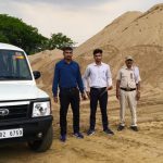 अवैध रेत भंडारण का मामले में मिक्सर प्लांट संचालक को नोटिस