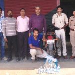 CG क्राइम: दोपहिया वाहन से अवैध शराब जब्त