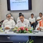 वाराणसी मंडल रेलवे बैठक: रुडी की अगुवाई में जुटी सांसदों की टोली, छपरा समेत कई स्टेशनों के कायाकल्प पर मुहर